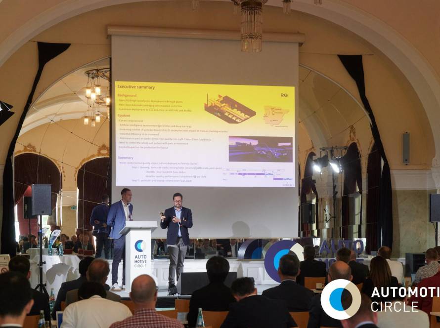 Automotive circle with renault